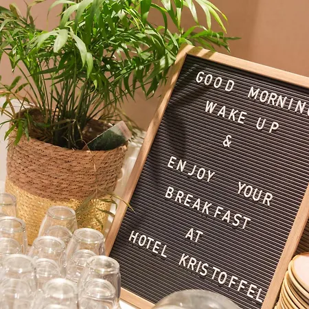 호텔 Kristoffel - Ontbijt Inbegrepen 3*