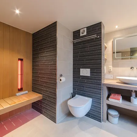 Hotel Kristoffel - Ontbijt Inbegrepen 3*