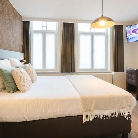 Kristoffel - Ontbijt Inbegrepen 호텔