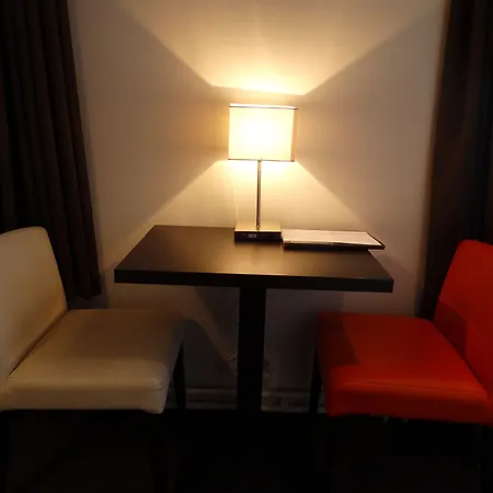 Kristoffel - Ontbijt Inbegrepen 미들케르케