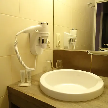 Kristoffel - Ontbijt Inbegrepen 3* 미들케르케