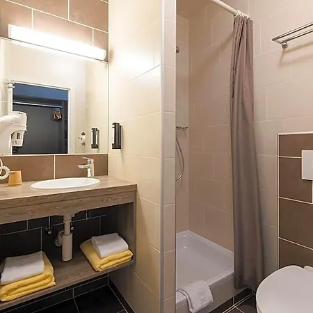 Kristoffel - Ontbijt Inbegrepen Hotel 3*