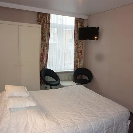 Hotel Kristoffel - Ontbijt Inbegrepen 3*
